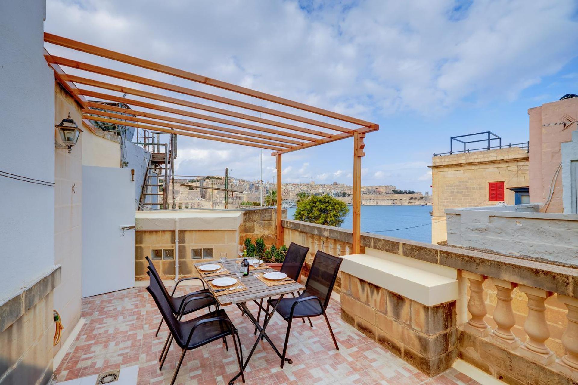 Traditional Maltese Townhouse, Roof Terrace And Views セングレア エクステリア 写真