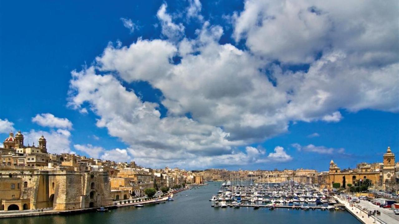 Traditional Maltese Townhouse, Roof Terrace And Views セングレア エクステリア 写真