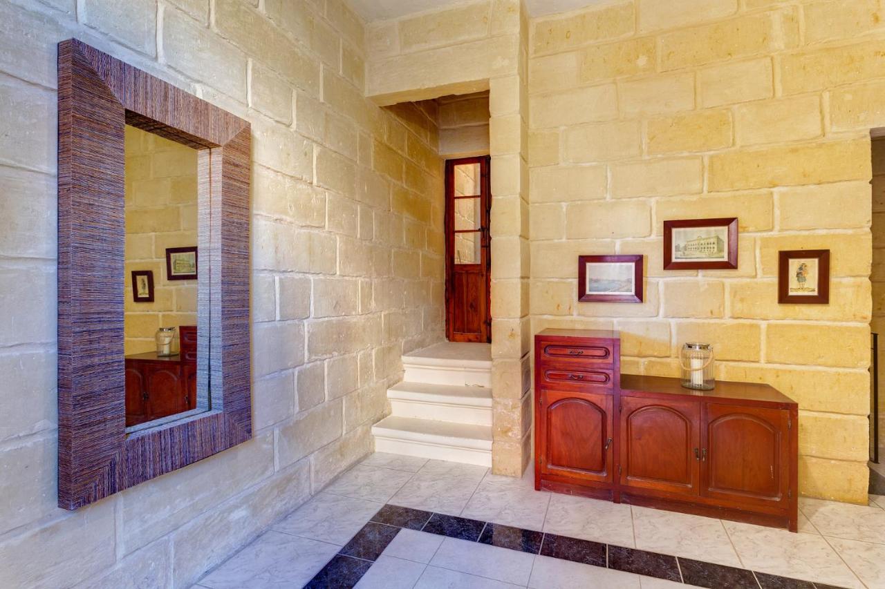 Traditional Maltese Townhouse, Roof Terrace And Views セングレア エクステリア 写真